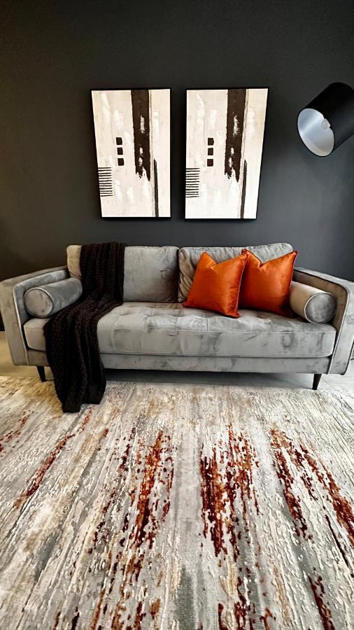 יוהנסבורג Stylish Executive Apartment With Power Backup מראה חיצוני תמונה